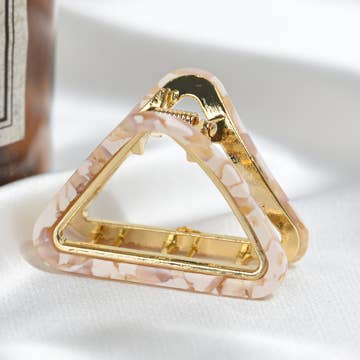 Hair Clips – Stylish & Functional Accessories for Everyday Wear
