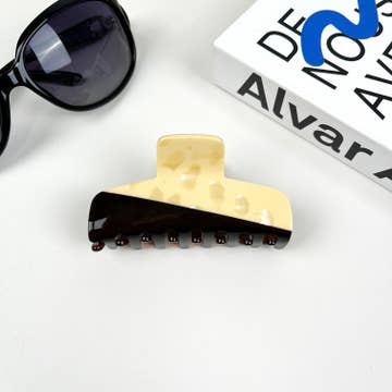 Hair Clips – Stylish & Functional Accessories for Everyday Wear