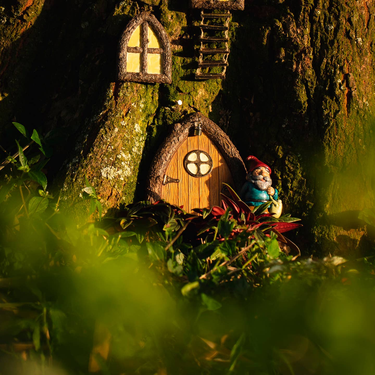 Fairy Door with Light and Windows – Glow in the Dark Magical Garden Décor