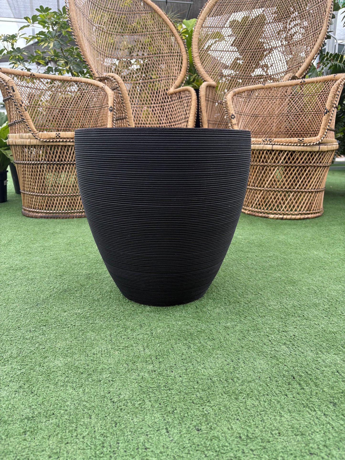Linea Ellipse Planter – Modern Matte Black Indoor Plant Pot