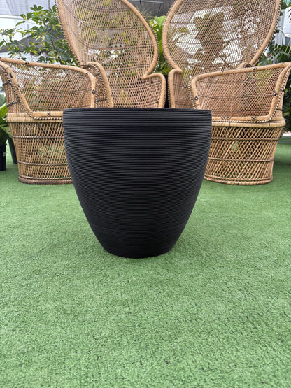 Linea Ellipse Planter – Modern Matte Black Indoor Plant Pot
