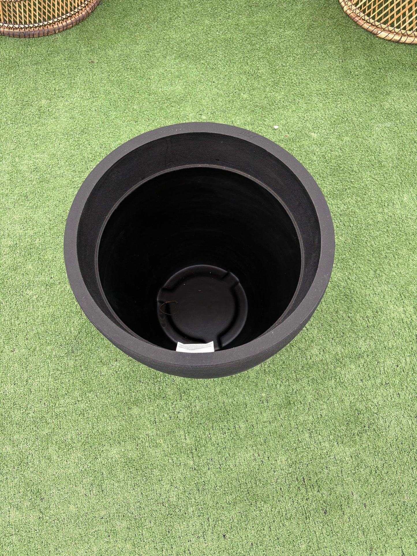 Linea Ellipse Planter – Modern Matte Black Indoor Plant Pot